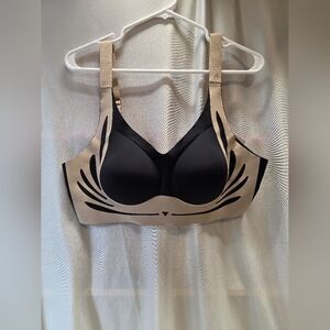 Elegant Black and Tan Women's Bra